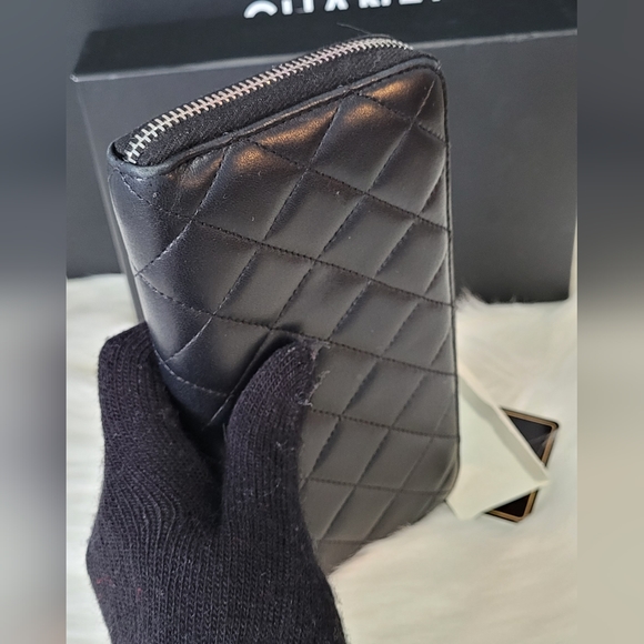 ❌️SOLD❌️Chanel zip wallet lambskin - Picture 3 of 7